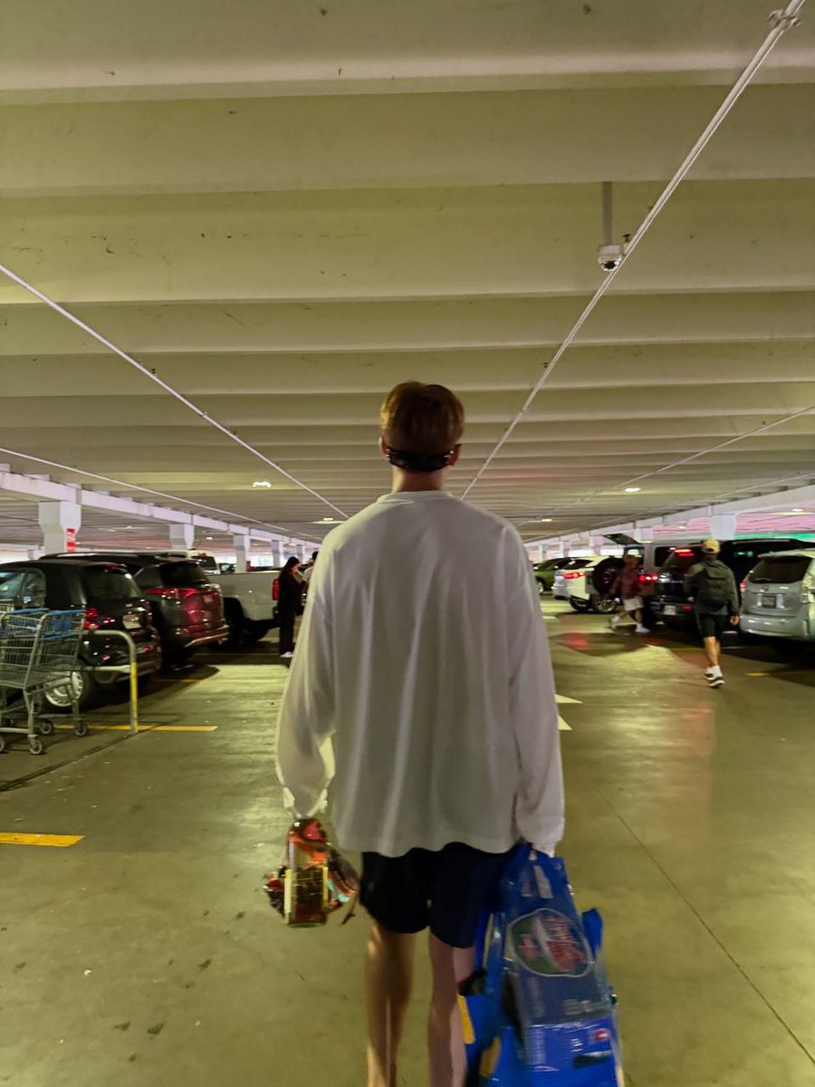 mingyu's tweet image. These are the moments we’ll look back on one day and say, “Yeah, that was a good day.”