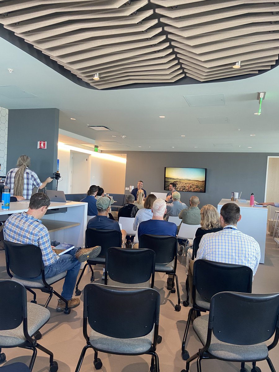 CalNatResources's tweet image. Join us now for a 1:1 with Secretary @WadeCrowfoot and author of The Enduring Wild! CNRA Headquarters 20th floor! #publiclands #blm