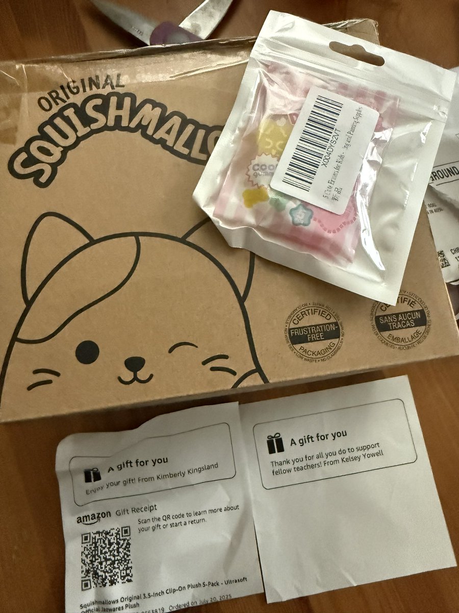 SnowBuniCO's tweet image. Thank you Kimberly and Kelsey! I mixed up the receipts, but I really appreciate your support! #clearthelist
