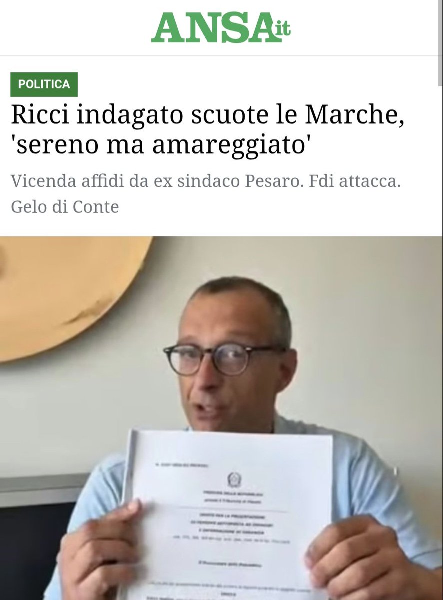 gigipodda's tweet image. Speriamo di rivederlo presto in TV a fare il GANASSA come sempre, con il suo solito sorrisetto da fessacchiotto a mezza bocca..
#poveri #comunisti #demmerda
