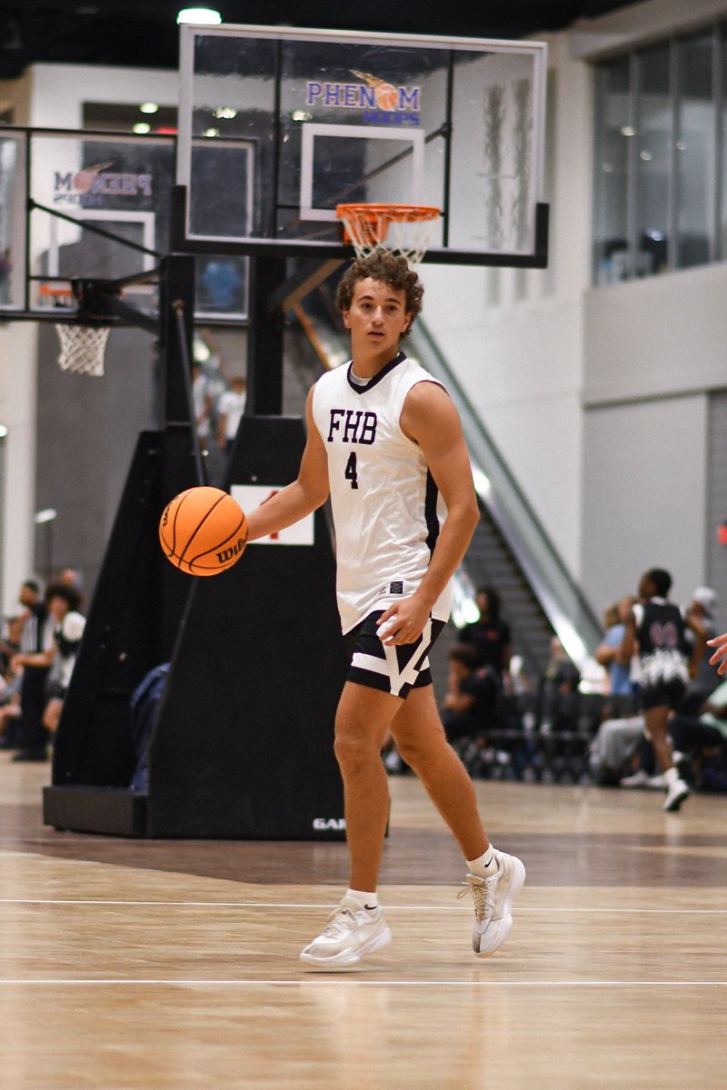 carterwphillips's tweet image. 2026 6’2 PG Cade Atkins (@CadeAtkins_PG) was listed as a “Next-Level Target for College Coaches” after his performance at @Phenom_Hoops #PhenomSummerHavoc.
“He’s a terrific passer and reliable ball-handler who consistently makes the right play.”
- @JeffreyBendel_