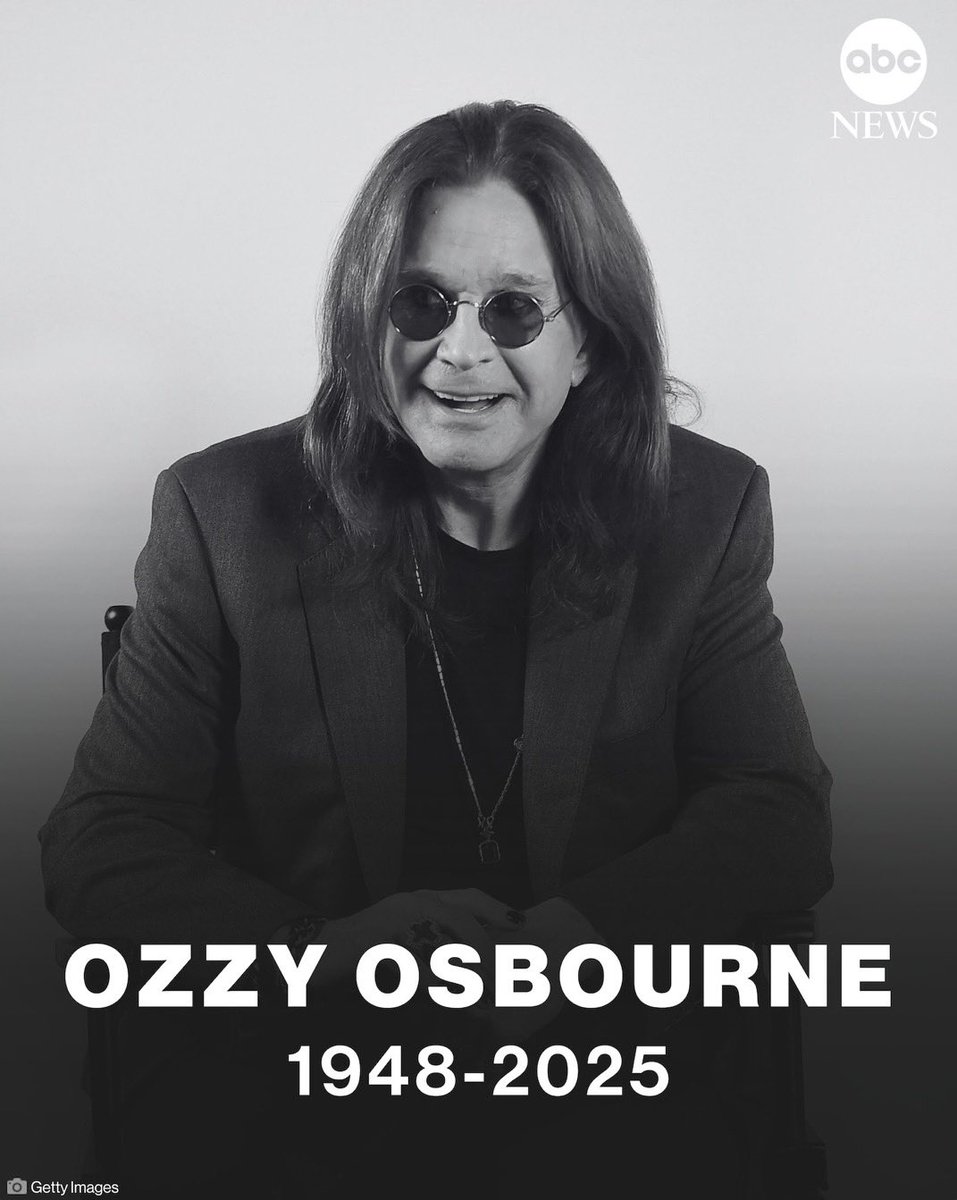HotMoozik's tweet image. My husband’s in the music business, so over the years I’ve met some really cool people. One of them was Ozzy Osbourne. Such a legend.