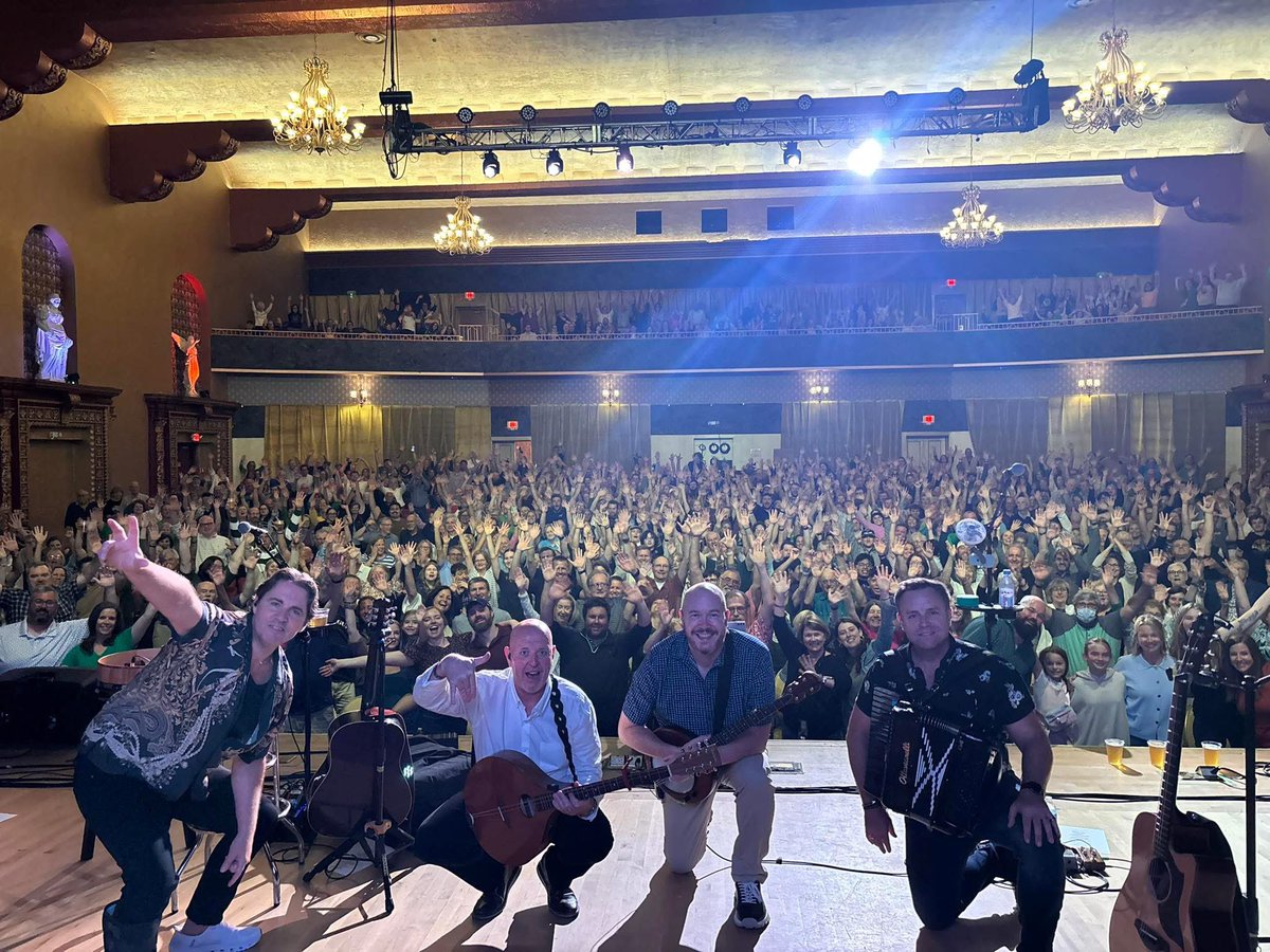 The High Kings (@thehighkings) on Twitter photo We are having a ball on this summer tour in the USA! Thanks to everyone for joining us on the road! Tonight itโs the turn of Bethlehem Pennsylvania! We are having a ball on this summer tour in the USA! Thanks to everyone for joining us on the road! Tonight itโs the turn of Bethlehem Pennsylvania!