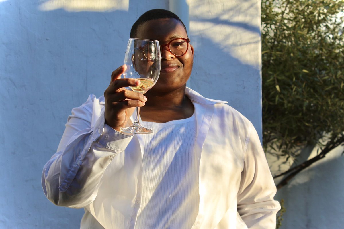 iviweeee's tweet photo. a constantia wine parent in the making ☺️🍷 ❤️ https://t.co/XoxWAa6gwR