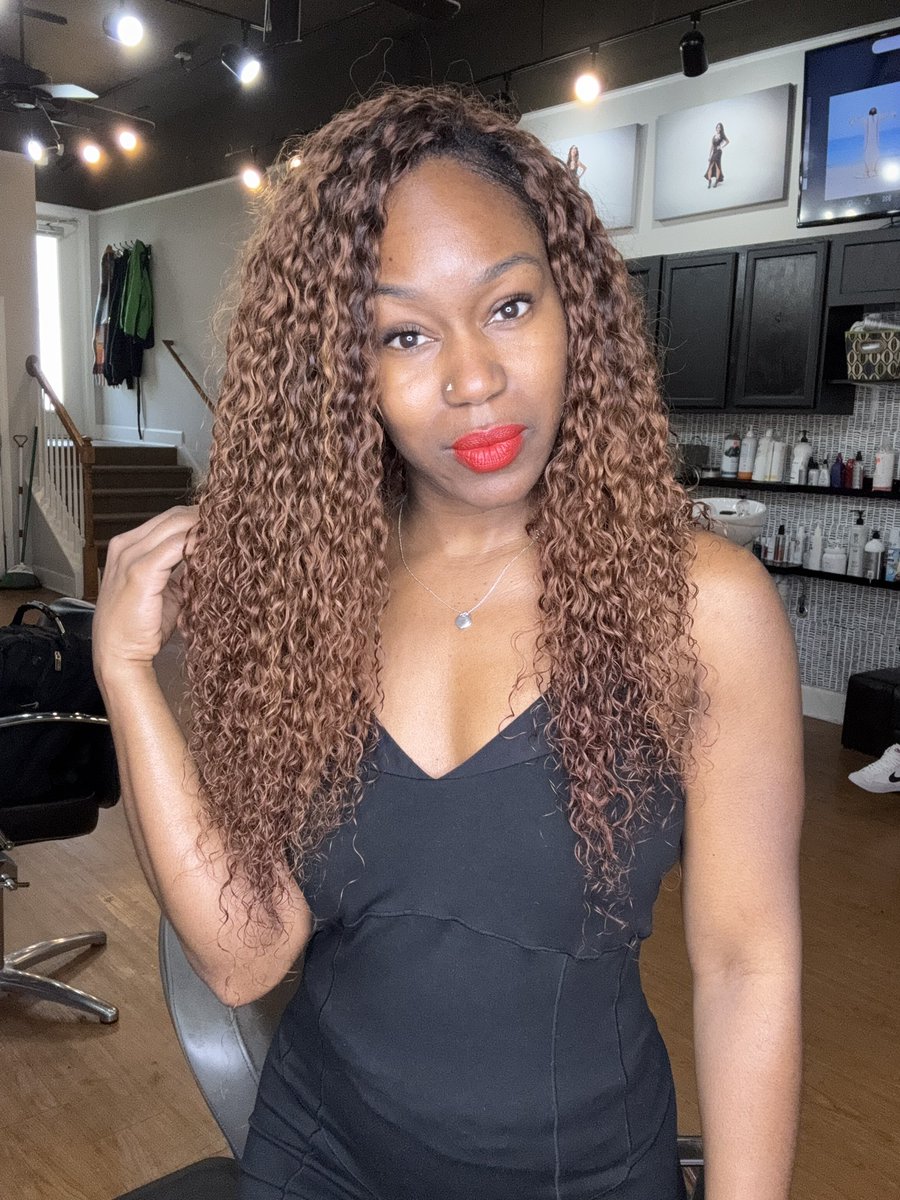 onetrulydivine's tweet photo. Loving this copper color #crochetbraids #nashvillehairstylist https://t.co/YVSZe9cx74