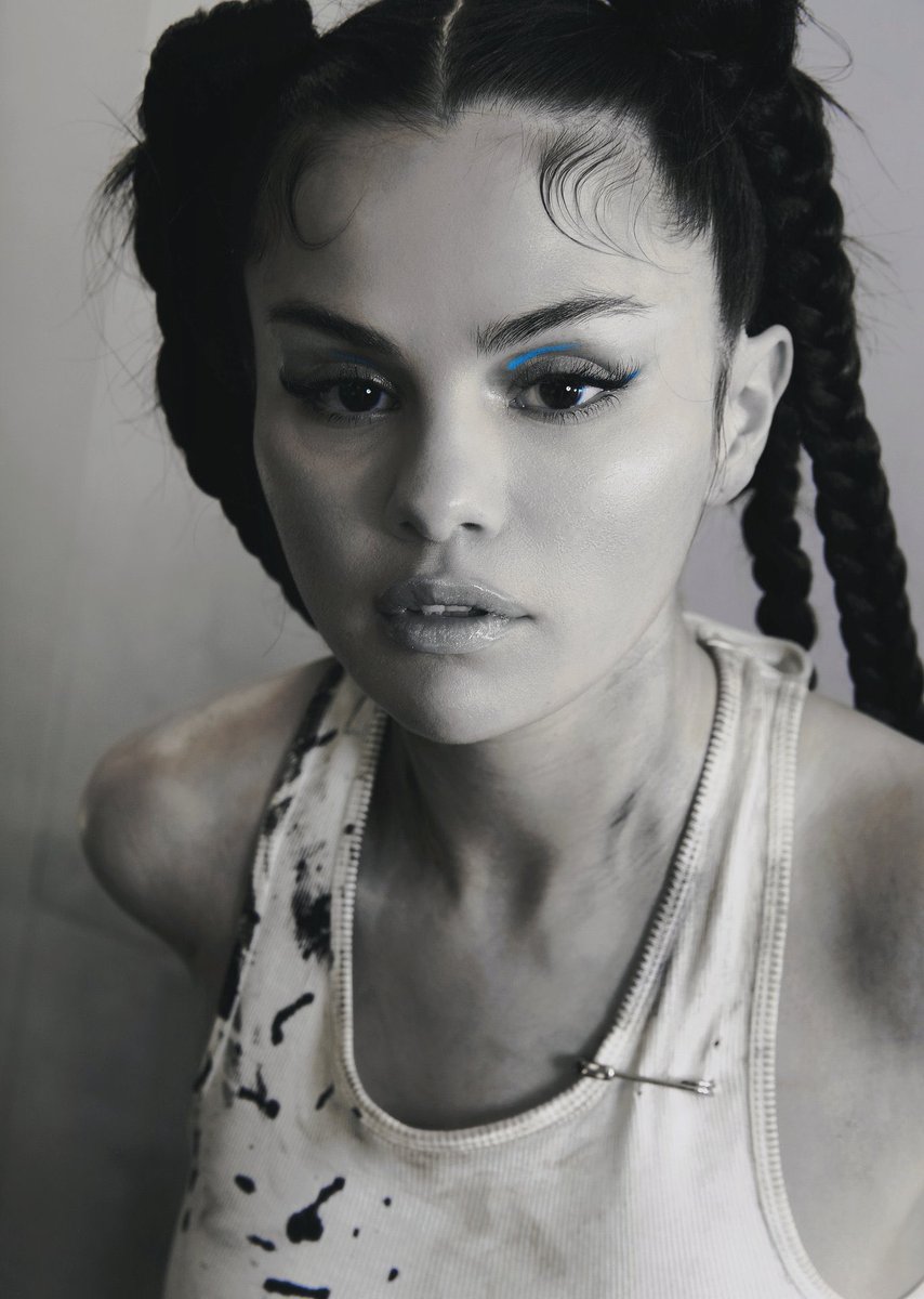 SGchartupdate's tweet image. New photo of Selena Gomez for the Interview Magazine shoot in 2020.