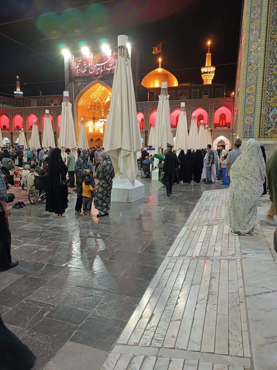 alitavassoli0's tweet image. کاش منم میتونستم مثل شما زائرا شوق و ذوق سفر به مشهد رو داشته باشم و شیرینی زیارت امام رضا(ع) رو درک کنم! 🙂