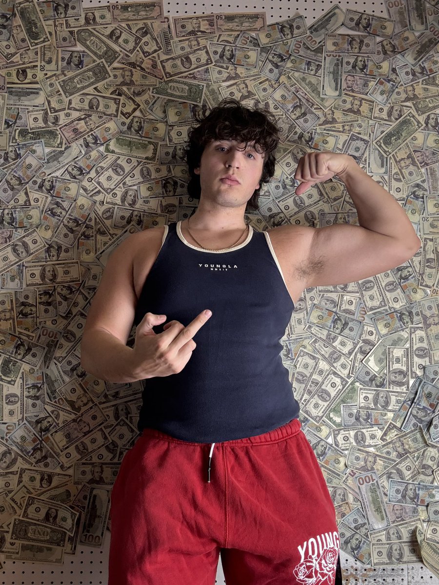 came to collect your taxes

cash looks better in my wallet than yours

@diamond_here@topalphamales 
@FINDOM_RT24@alphaxfindomrt #ftf #cashmaster