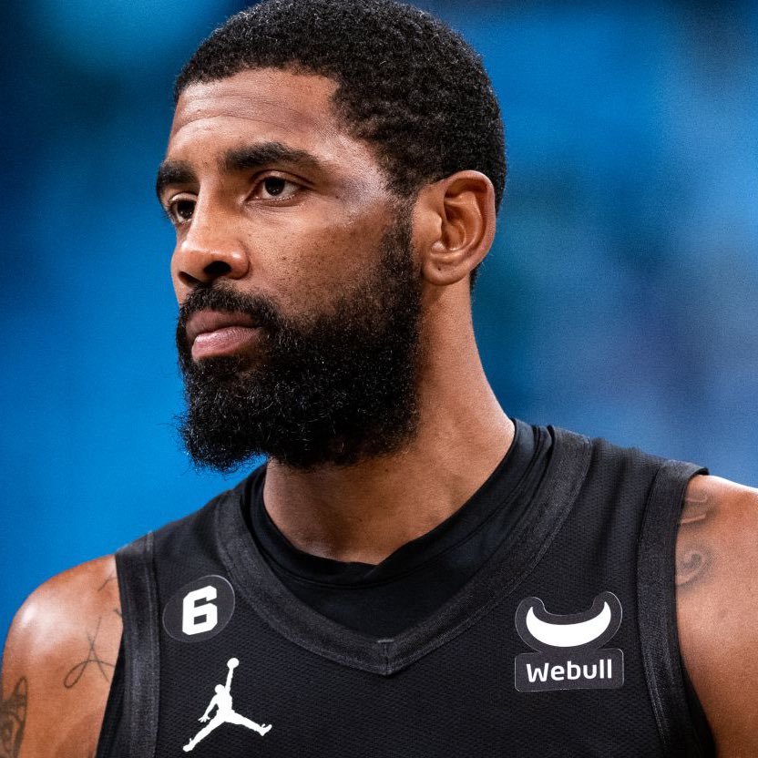 RTNBA's tweet image. Kyrie Irving believes NBA contracts should not be made public:
"I wonder how much that puts a target on someone's life, where you know what's going on, you see it very causal… But I look at it, is it too much information at some point though?"
via @YahooSports
