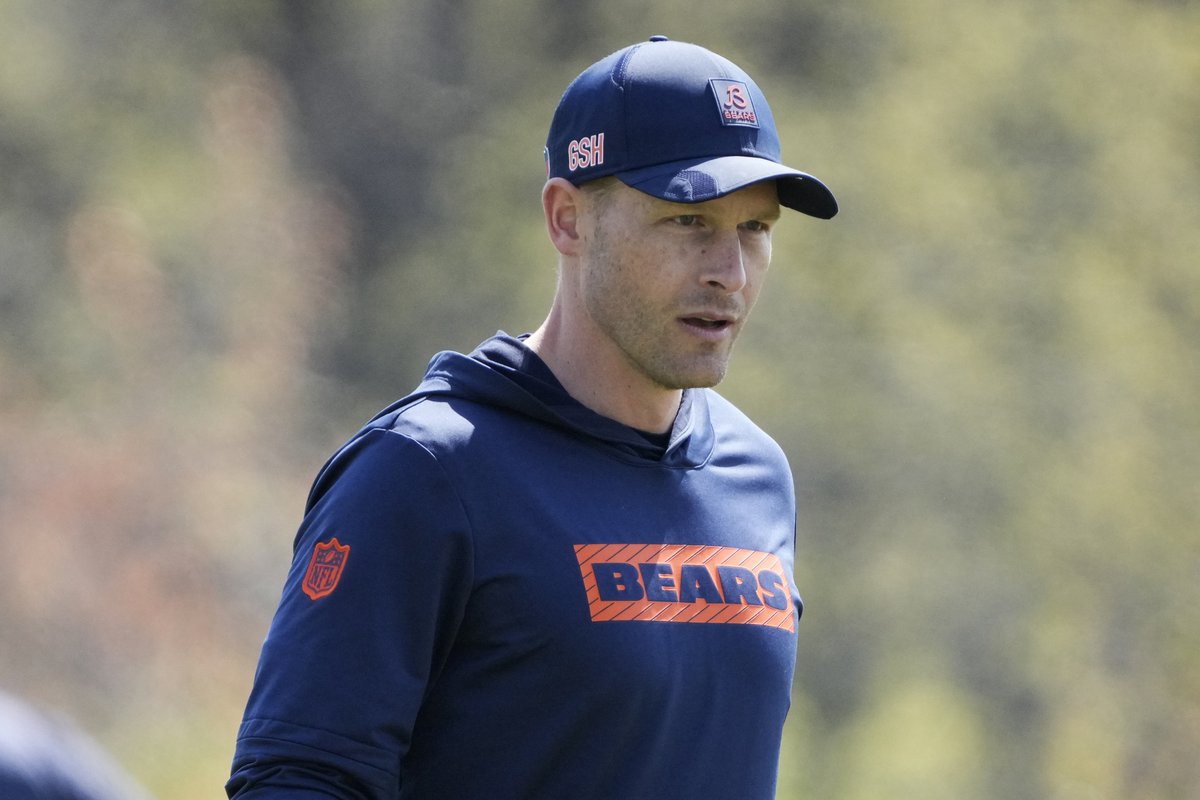Rahimi_Harris's tweet image. .@leilarahimi & @mharrisonair discuss the start of #Bears training camp now with @danwiederer. @670TheScore
🎧 670TheScore.com/listen
💻 Twitch.TV/Chicago670TheS…