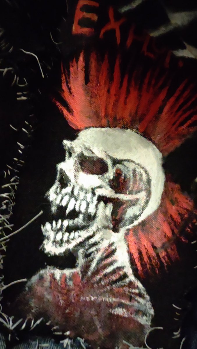parkingl_t's tweet image. "If you ever could, could you post the things you’ve sewn? I’m interested" -> its just interest crap, (I’ve made many other things) & i’m by no means a professional. these are the least disgusting images i have. +I paint them myself romandirge.straw.page