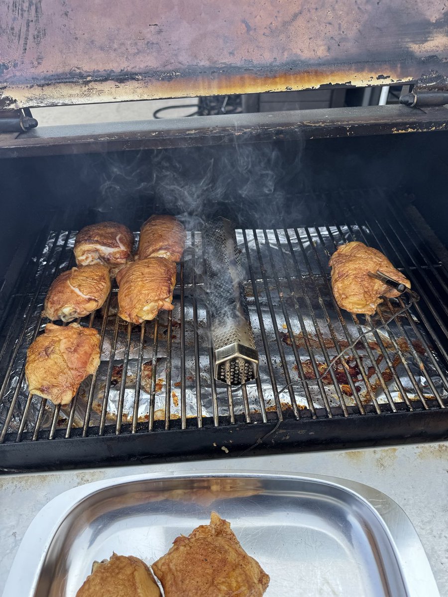bakerjonathanr's tweet image. Chicken thighs on the smoker!