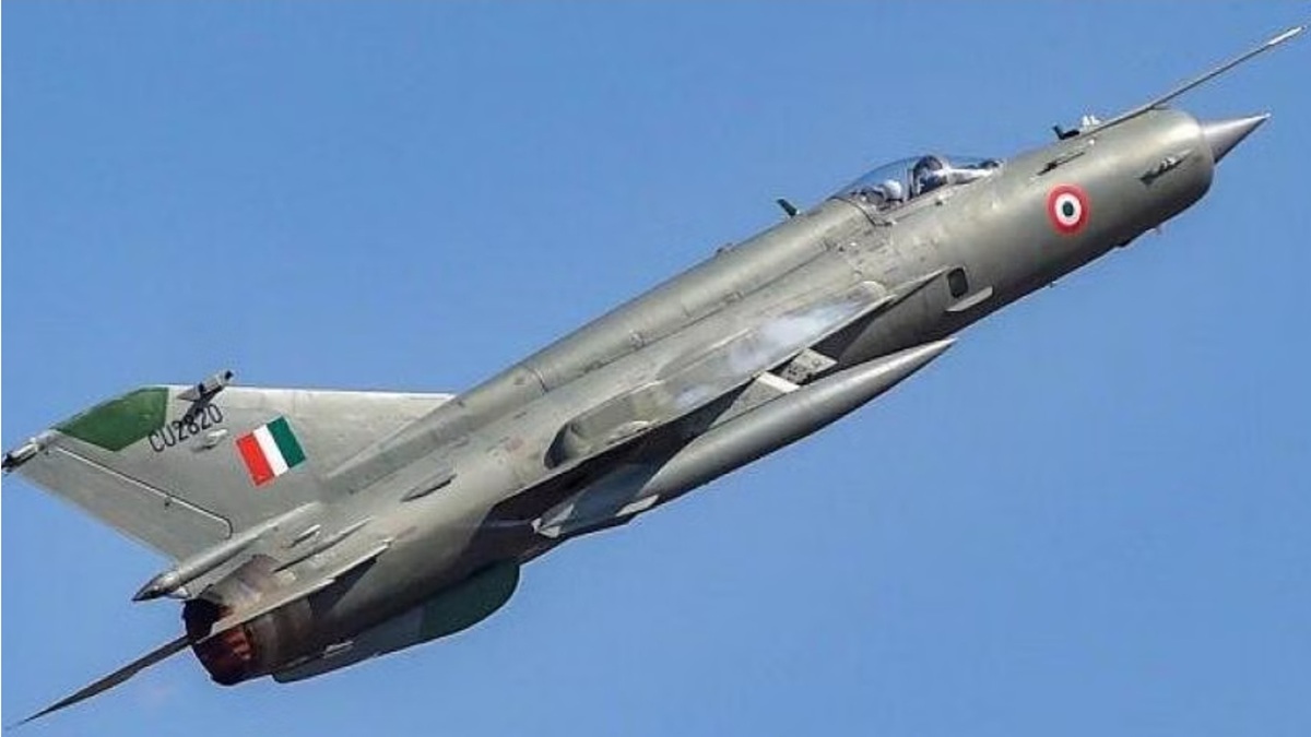ShirazHassan's tweet image. MiG 21 fleet set to retire in September after 6 decades of service.
Some estimates say that India lost over 400 MiG-21 jets, including its variants and trainer versions, since its induction, and the crashes killed over 100 pilots and some civilians.