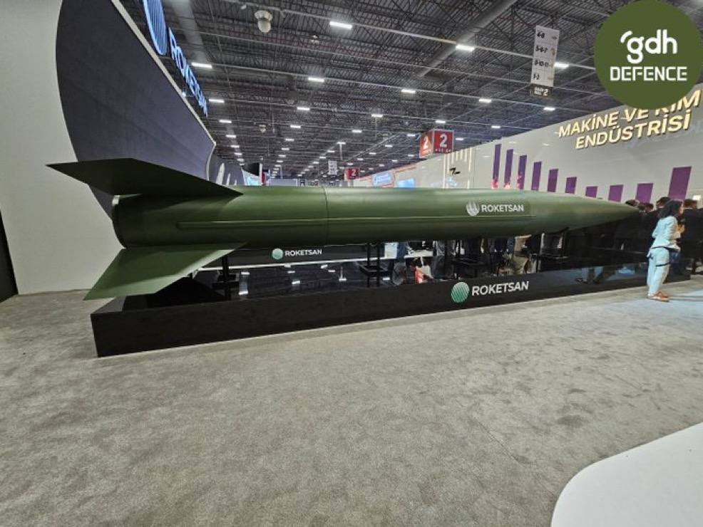 MoloWarMonitor's tweet image. ๐๐น๐ท Turkey presents its newest ballistic missile with the longest flight range: ROKETSAN TAYFUN Block-4.
โช๏ธHypersonic speed.
โช๏ธIn serial production.
โช๏ธ800 km range.