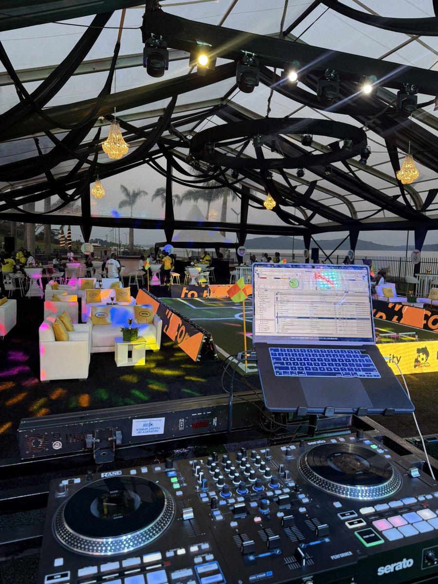 Deejay_Bryan's tweet image. Pearl Dinner Happening now
@OfficialFUFA @mtnug hosting Several Countries
#GoodVibes #CooperateDJ