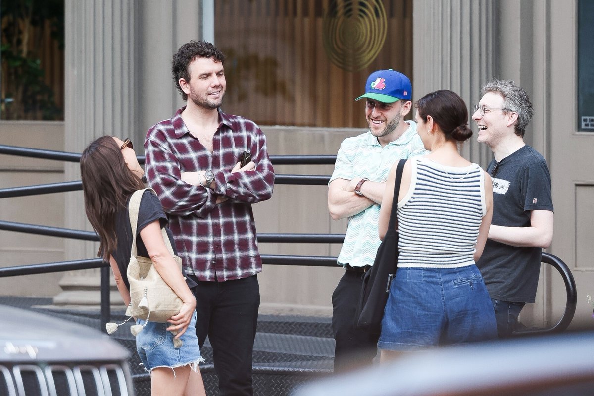 nportmanonline's tweet image. Natalie Portman runs into Taylor Swift’s brother Austin in Tribeca, New York - July 21.