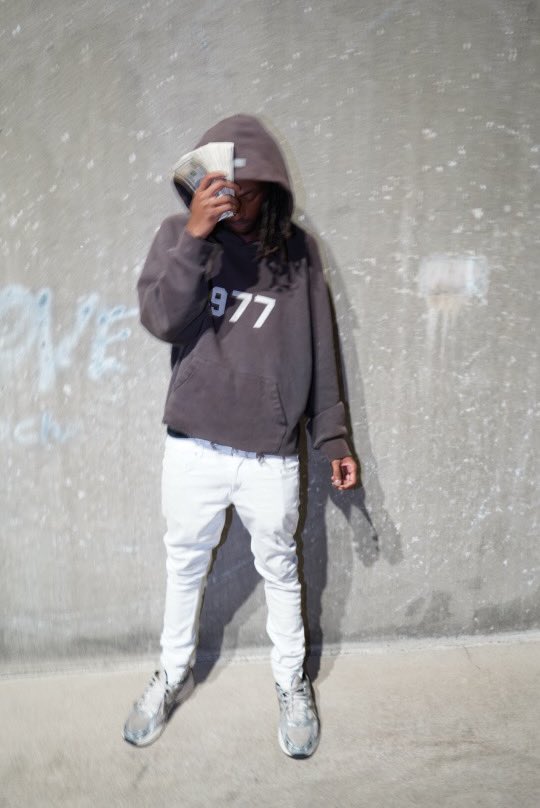 lilsumo305's tweet photo. New single otw https://t.co/gY6gWemtdk