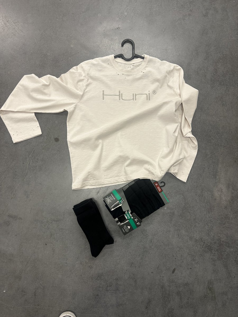 Look no.  1—LONGSLEEVE. Huni Basics dropping this Sunday