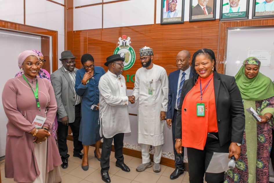 nosdraofficial's tweet photo. DG NOSDRA pays Newly Appointed NAIC MD Courtesy visit. https://t.co/ytNLkc446Z
