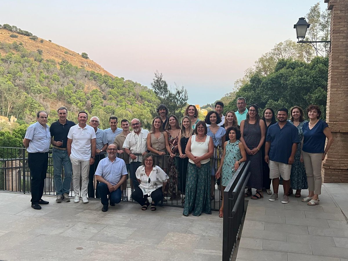 WORKSHOP DE CAROTENOIDES Y APLICACIONES COSMECÉUTICAS en Málaga.
Foto de grupo en la casa Diocesana, 21-22 de julio de 2025.