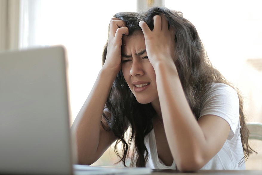 tipazorg's tweet image. A new study co-led by @binghamtonu researchers examines how AI technologies are fueling the spread of #misinformation through social media echo chambers, where emotionally charged or polarizing content is amplified by engagement-driven algorithms. These digital environments…