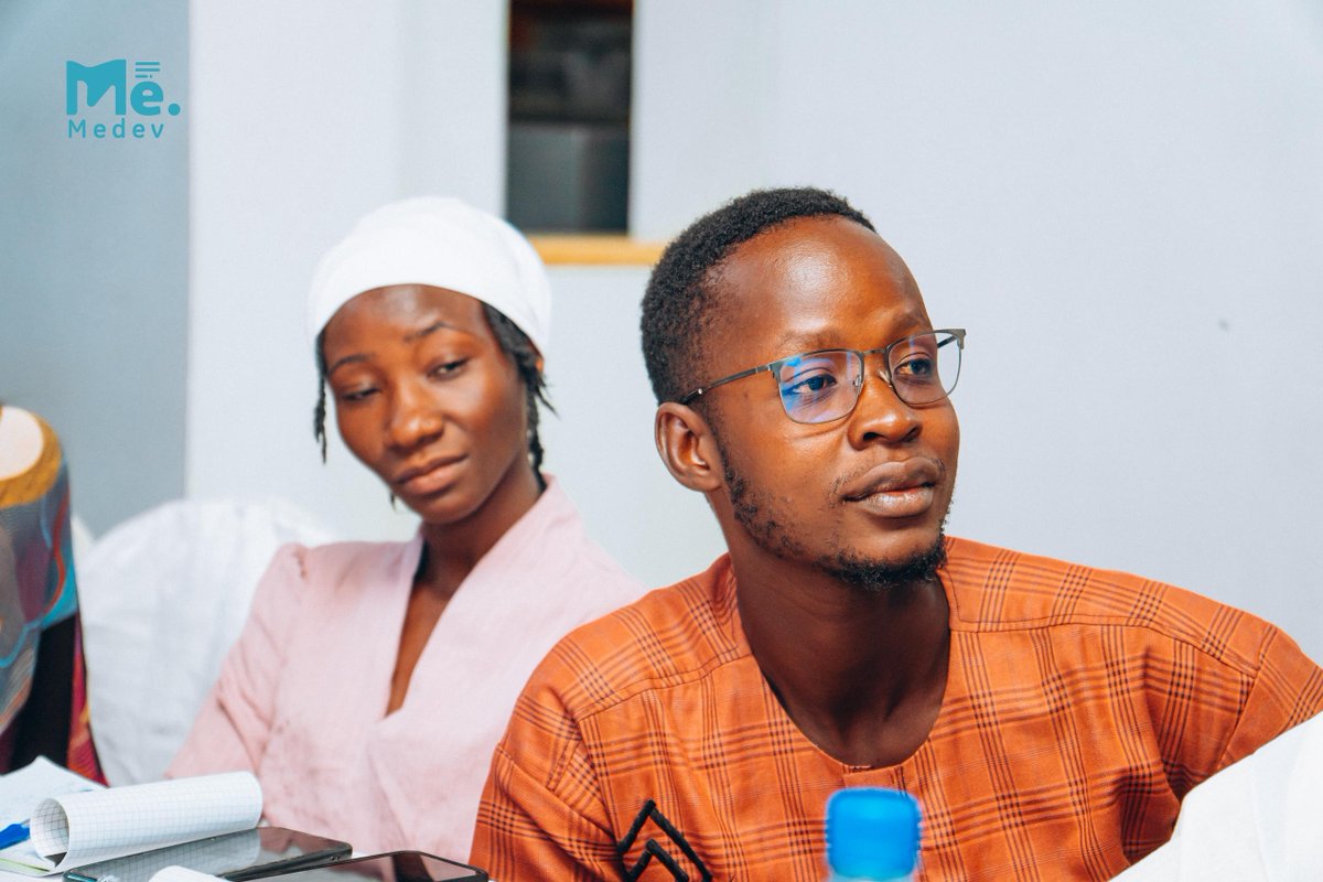 📚 La 1ʳᵉ journée de formation s’est achevée avec le module "Genre, Médias et Conflits" animé par <a href="/JosianeDarwa/">Josiane Djikoloum Darwatoye</a>, présidente de <a href="/SPInitiative/">Salama Peace Initiative</a>.

👏 Une session forte sur les enjeux de genre dans les récits de conflit.

#MEDEV #Tchad #JournalismeResponsable #GenreEtConflits