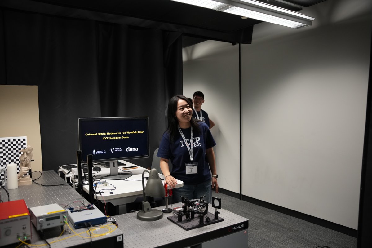 ICCP_conference's tweet image. Exploring cutting-edge computational imaging research at the #ICCP2025 @UofTCompSci lab tours 🥼