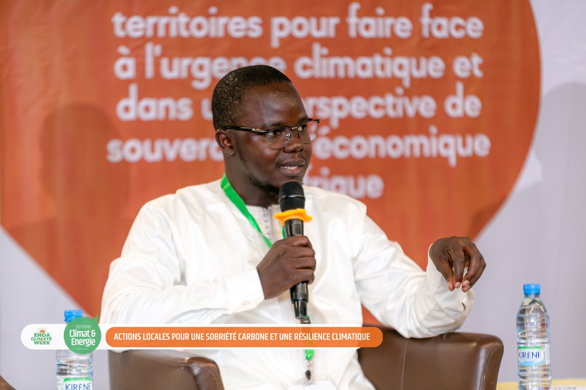 MouhamadouMar12's tweet photo. #PANEL2 : #oumarcissé évalue les pertes et dommages à travers la salinisation des terres où on note une perte importante d'environs 300 hectares de terres arables dans la zone du Gandiol #EndaClimateWeek2025 https://t.co/7w03J8eUz9