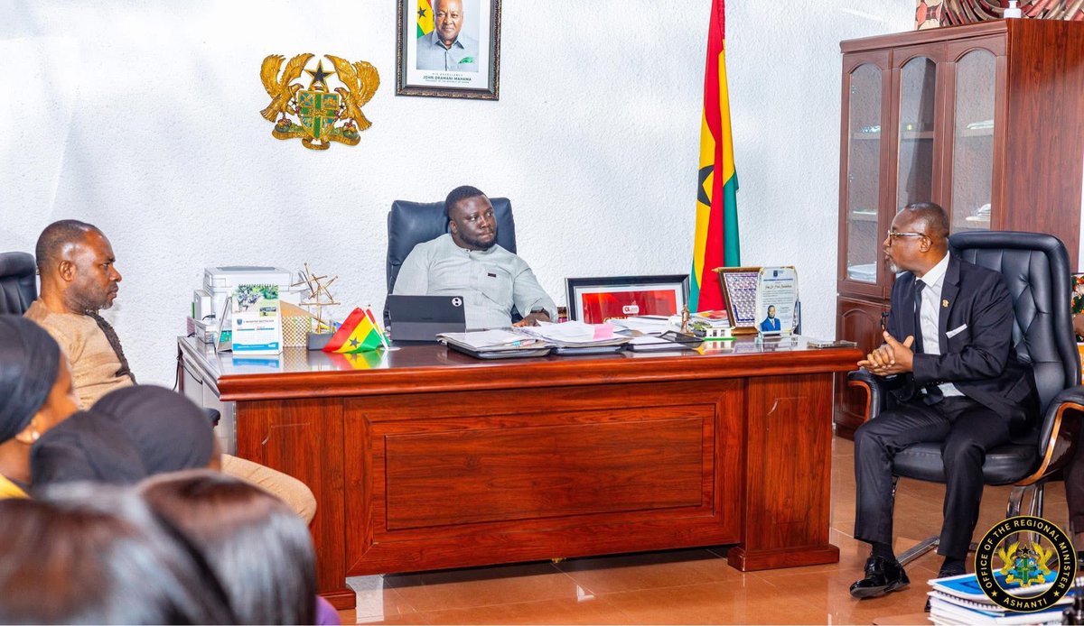 DrAmoakohene's tweet image. I received a team from GIZ, the Ministry of Local Government, Cheiftancy and Religious Affairs, and the Local Governance Network at the Ashanti Regional Coordinating Council.
Their visit was to seek the RCC’s partnership and support for ongoing and upcoming interventions aimed…