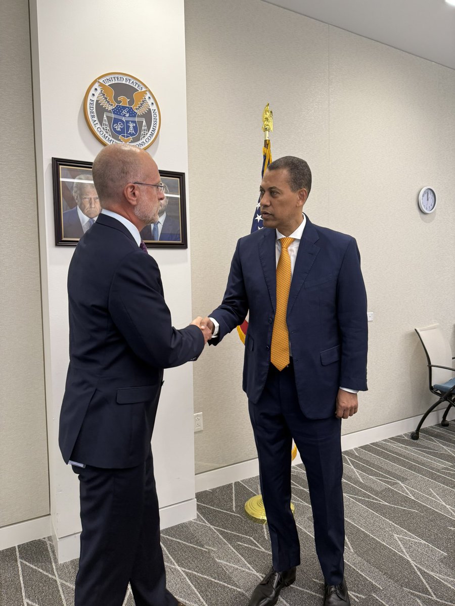 BrendanCarrFCC's tweet image. Wonderful to visit today with the Chairman of the Dominican Republic’s telecom regulator—Chairman Guido Gomez Mazara.
Enjoyed the productive discussion on our shared tech and telecom priorities.
