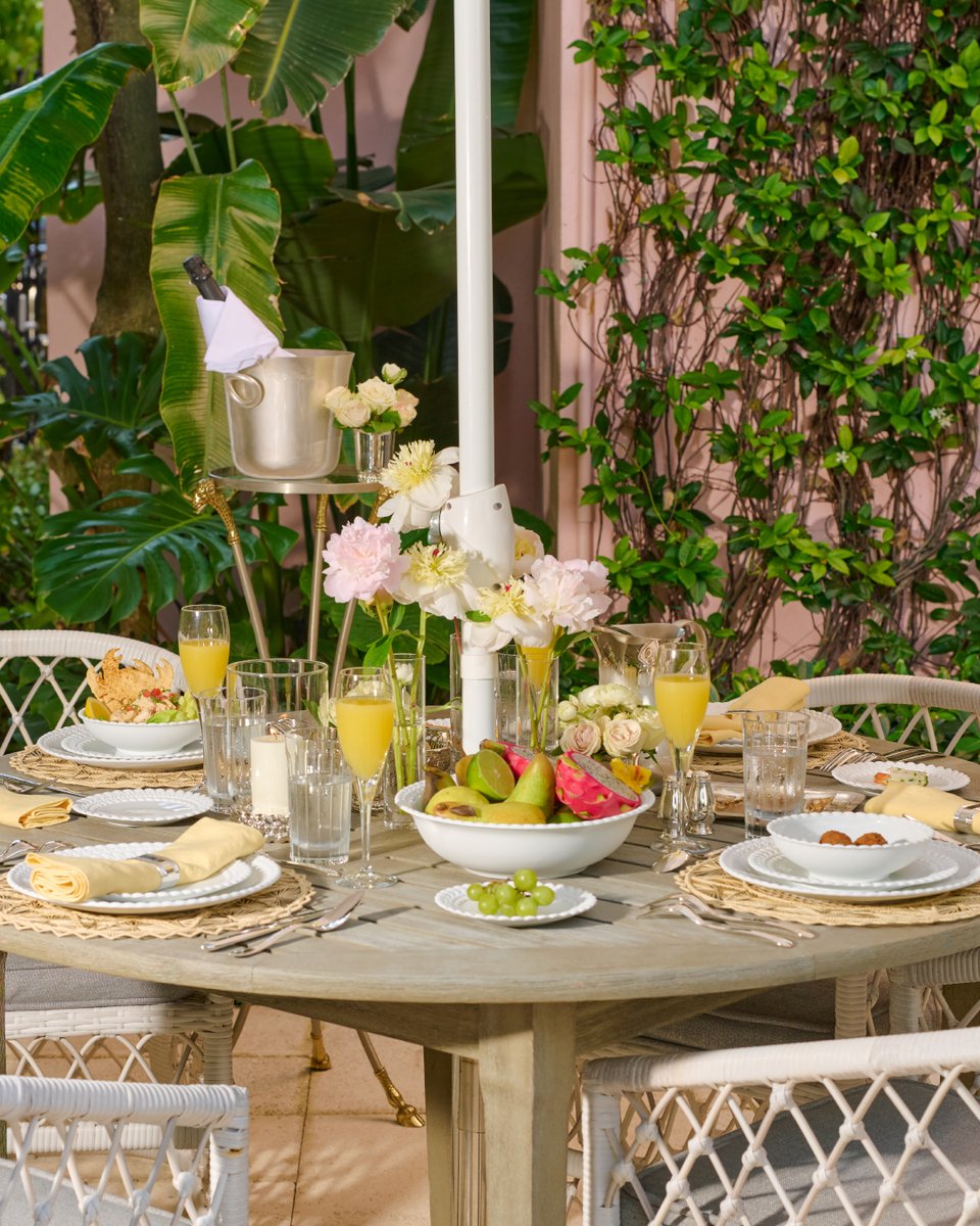 #GreetingsFromFlorida
Sarah Wetenhall brings effortless charm to her island home. Brunch is served alfresco: mimosas in shimmering Iriana crystal, plates set with Infini #Christofle flatware, and a breeze to keep the party cool. Discover at christofle.com.