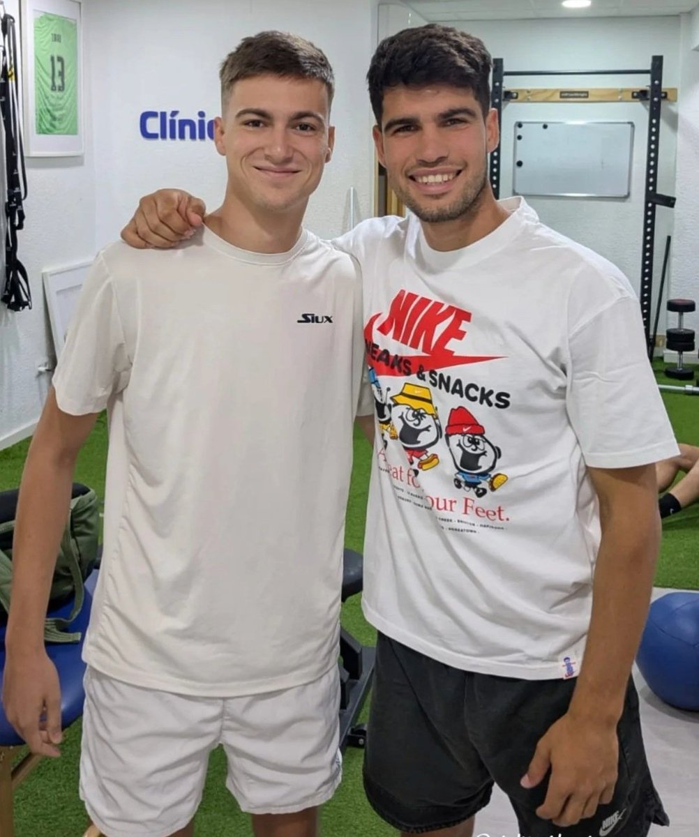 carlosalcarazbr's tweet image. Como previsto Carlos voltou aos treinos na academia em Murcia.