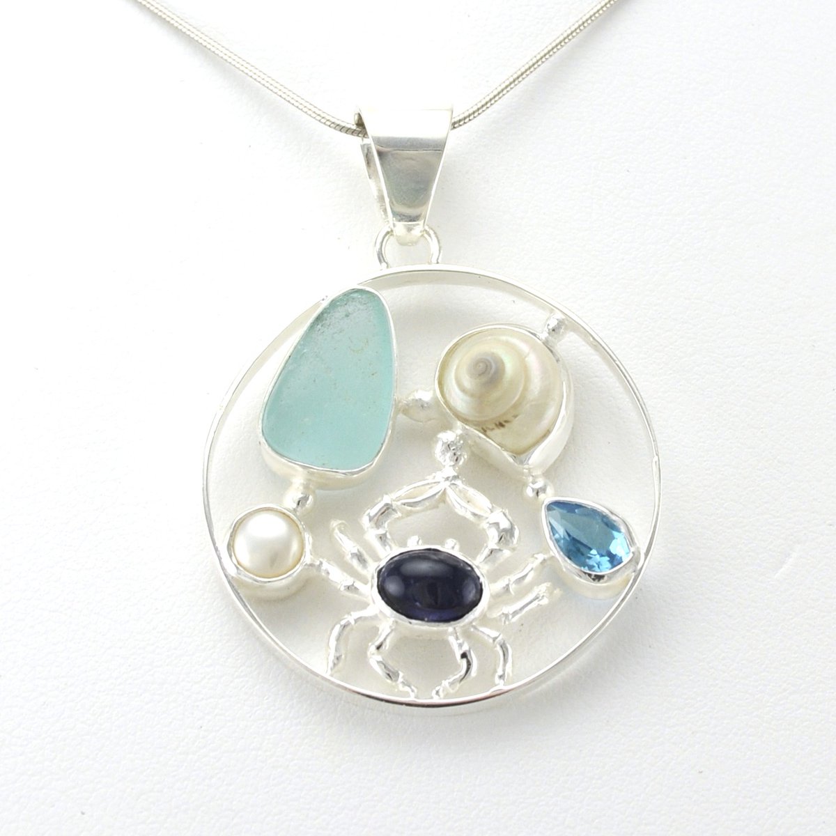 ShopBeJeweled's tweet photo. Charles Albert Jewelry: Raw elegance with modern design - https://t.co/iSdTn6AnpF https://t.co/JNOznye8Mm