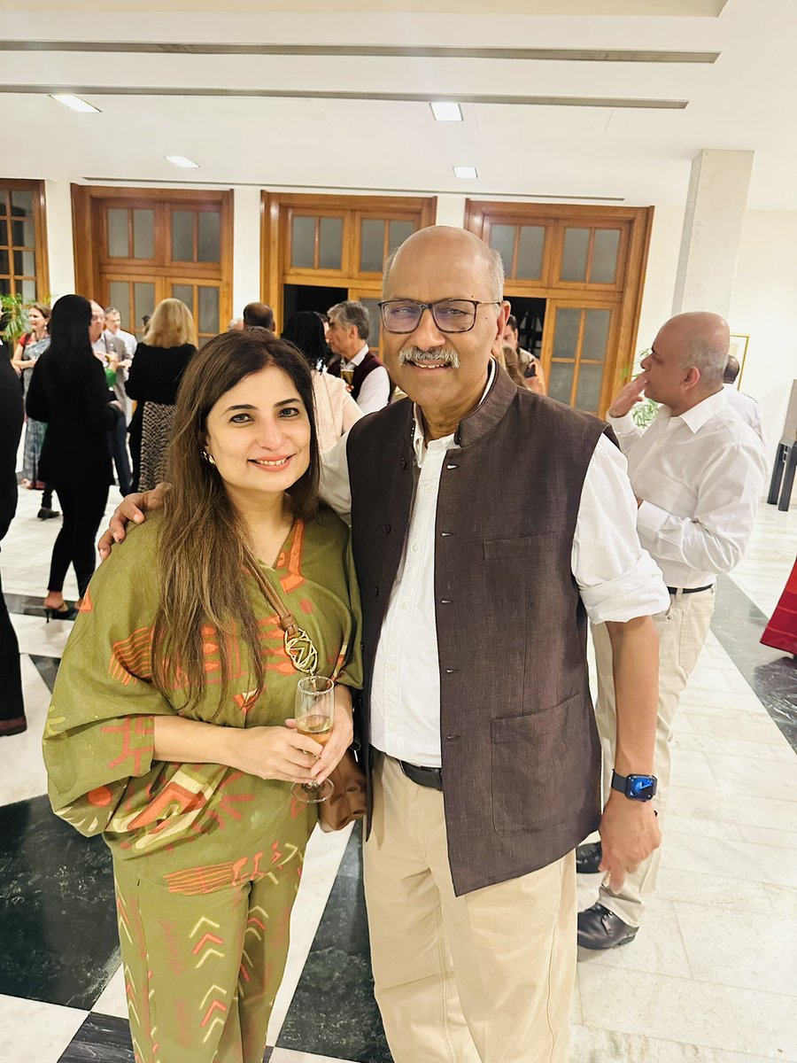 Shairee Malhotra (@malhotrashairee) on Twitter photo Such a pleasure to meet the indomitable <a href="/ShekharGupta/">Shekhar Gupta</a> this evening! Thank you for the cherished chat. <a href="/ThePrintIndia/">ThePrintIndia</a> Such a pleasure to meet the indomitable <a href="/ShekharGupta/">Shekhar Gupta</a> this evening! Thank you for the cherished chat. <a href="/ThePrintIndia/">ThePrintIndia</a>