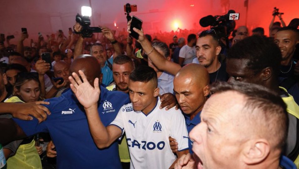 ArobaseYD's tweet image. La photo du PEUPLE 🔥☝🏽