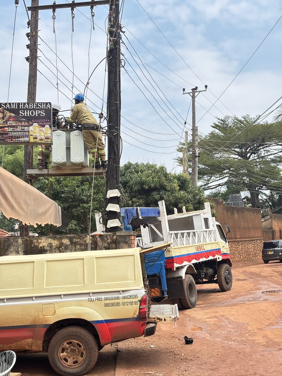 madebyiragaba's tweet image. After 3 days, our friends showed up.
Business in Uganda 🙌