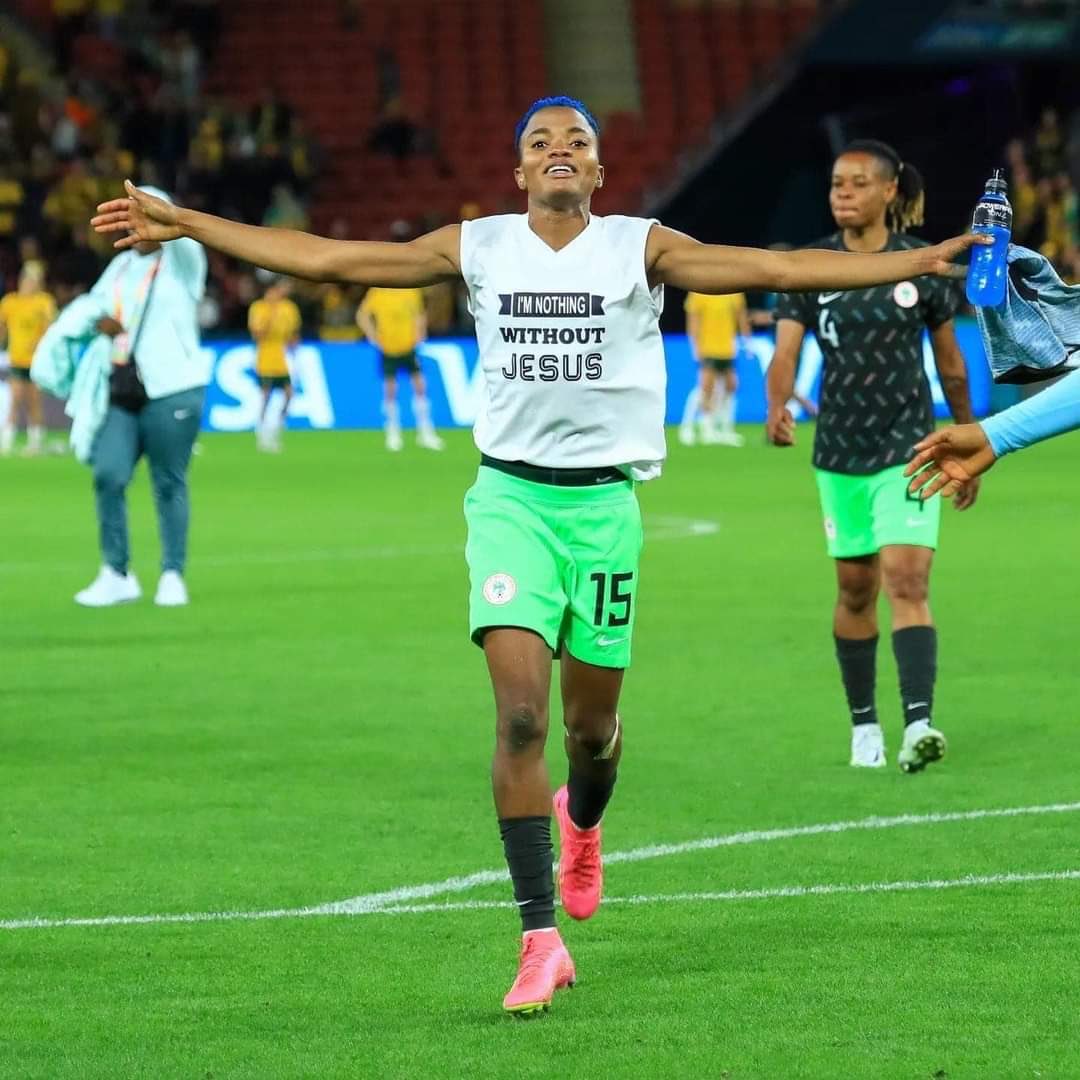 the49thstreet's tweet image. Rasheedat Ajibade converts from the spot to give Nigeria the lead 🇳🇬
Nigeria 1 - 0 South Africa