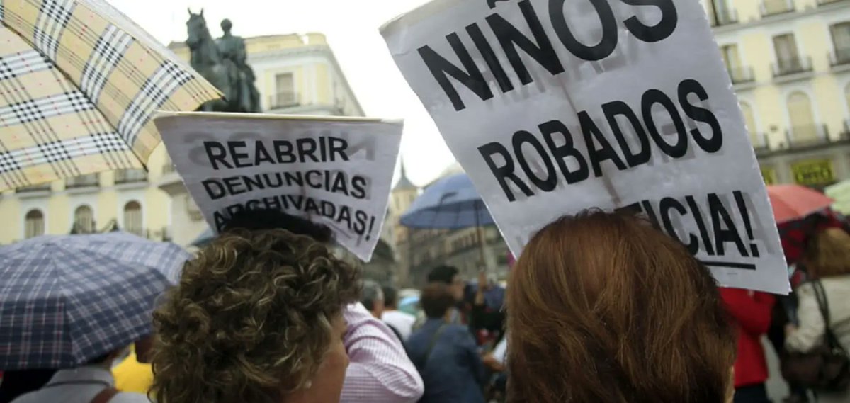 MundoEConflicto's tweet photo. 🇪🇸 | España busca abrir los archivos de la dictadura franquista
A 50 años de la muerte de Franco, el gobierno presentó un proyecto de ley para desclasificar automáticamente todos los documentos secretos anteriores a 1980.

La norma reemplazaría la Ley de Secretos de 1968 y permitiría acceder a información sobre violaciones de derechos humanos durante el franquismo y la Transición.

Solo quedarán clasificados aquellos archivos que aún supongan una amenaza para la seguridad nacional. Los documentos sobre crímenes de lesa humanidad no podrán permanecer en secreto.