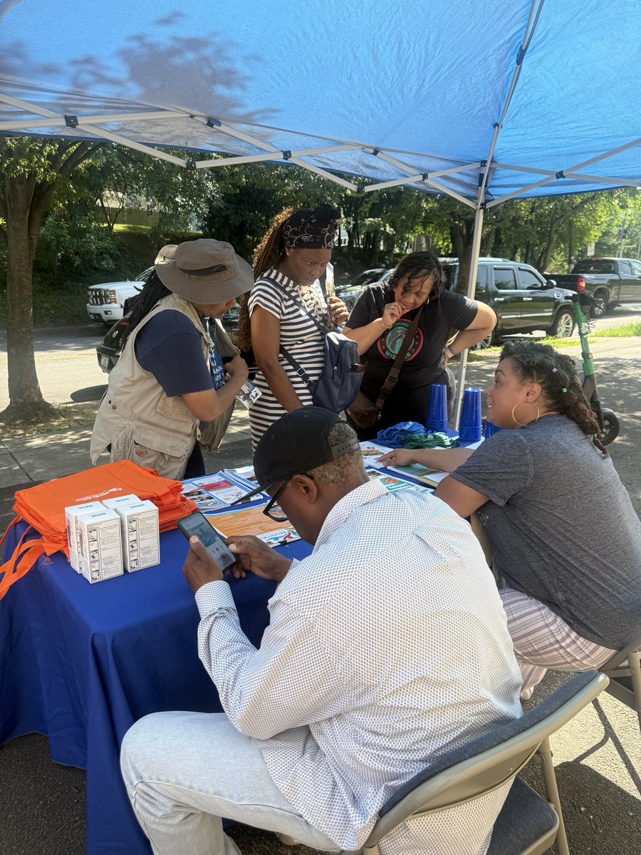 CMLewisGeorgeW4's tweet image. Great to join neighbors & agencies on New Hampshire & Rittenhouse to share resources & troubleshoot constituent services issues.
Especially grateful to host PG County Council Member @CMWanikaFisher’s office to discuss working across jurisdictions to keep our communities safe.