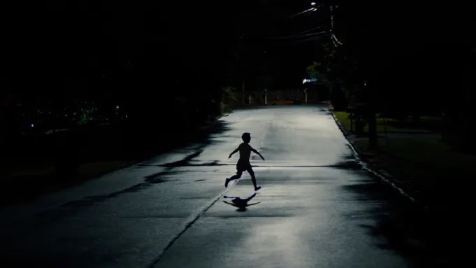 RachelLeishman's tweet image. WEAPONS is just as twisty as Zach Cregger's debut but allows the audience to piece together its mystery in a surprisingly funny and terrifying way. It's bonkers in the best of ways and shows how he continues to be a visionary in horror.