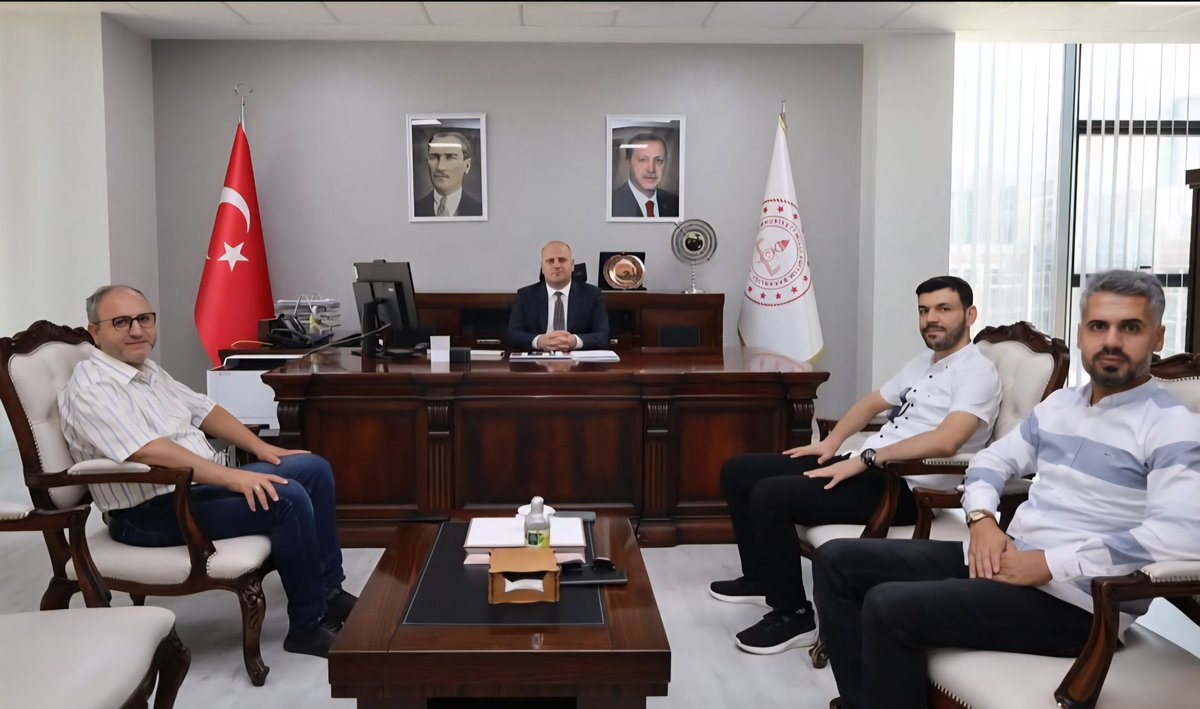 diyarbakirensar's tweet photo. Ensar Vakfı Diyarbakır Şubesi Yönetimi olarak, Diyarbakır İl Milli Eğitim Müdürü olarak atanan Sn. Salih SADOĞLU'na hayırlı olsun ziyaretinde bulunduk yeni görev yerinde başarılar dileriz.@acarmuhammed_ https://t.co/GYxu1Gtc6c