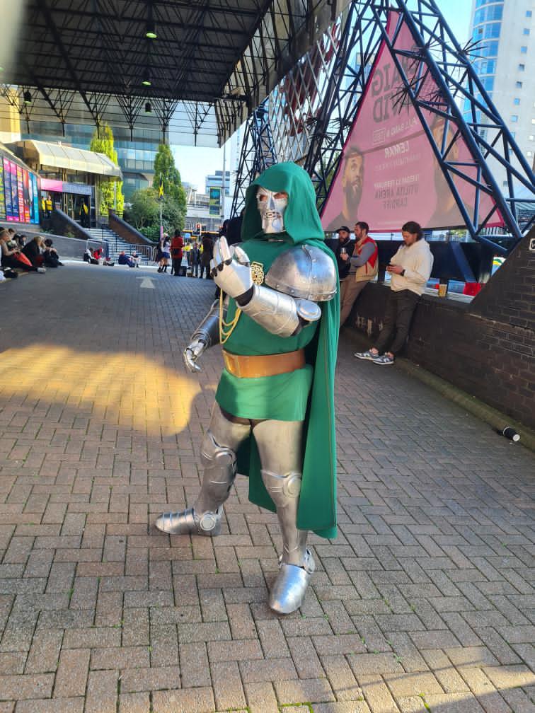 IDrDoom's tweet image. I genuinely can&apos;t wait to dress up again!!