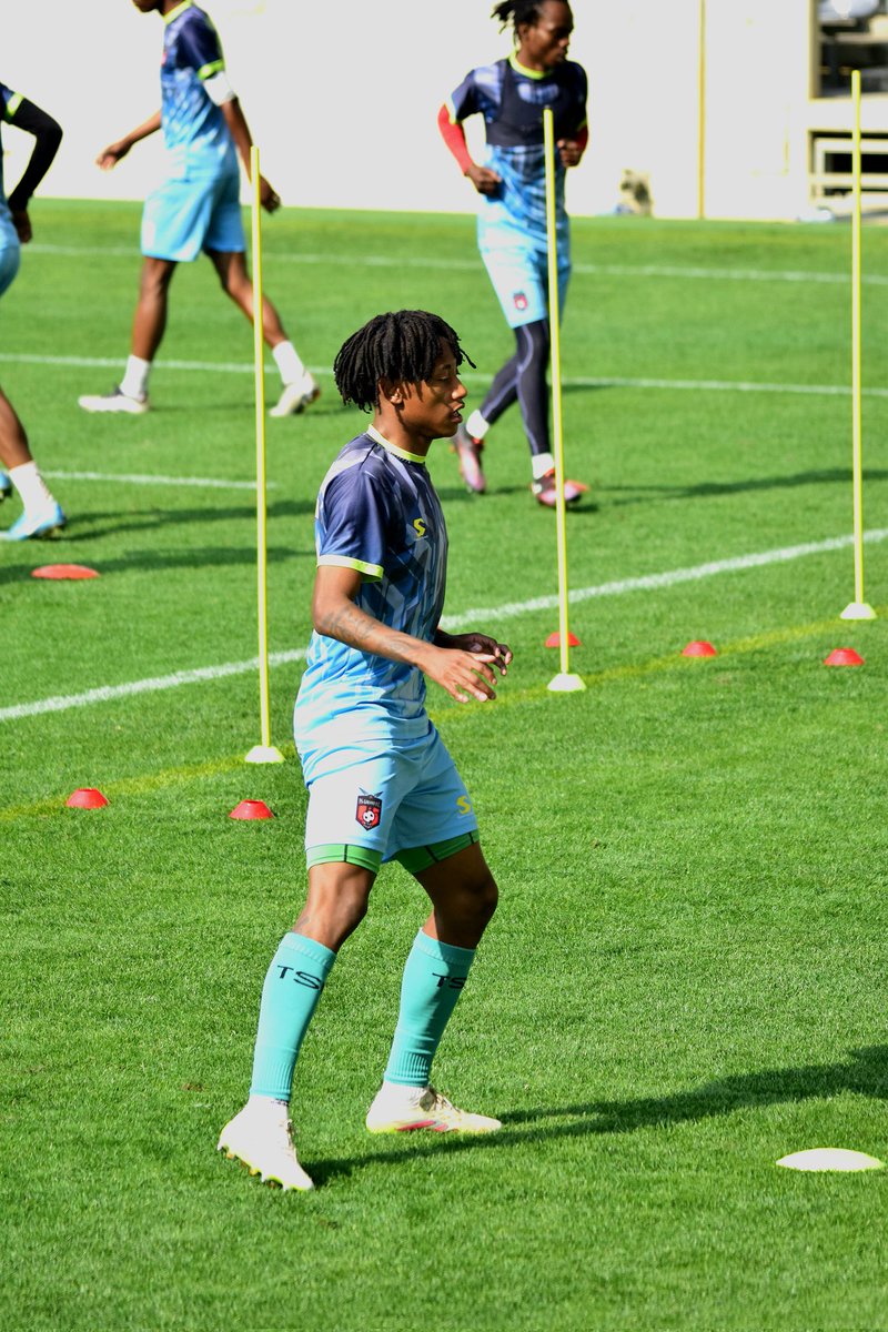 TSGALAXYFC's tweet image. Boots laced, minds locked in. Itโs grind time.๐โฝ๏ธ๐ช
@aQuelle @aQuelleViV
#Siyadumuza
#TheRockets
#TSG