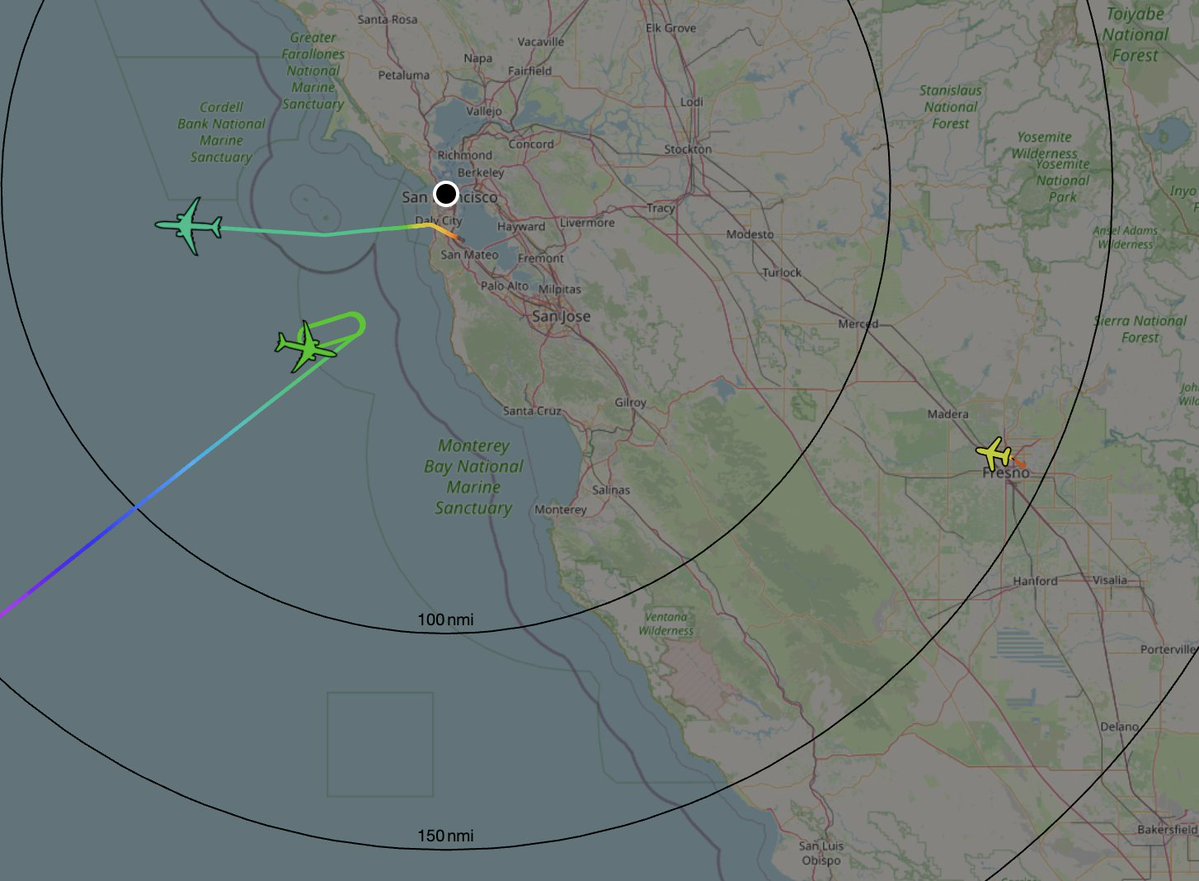 SFJET147's tweet image. 2x United Flights having issues - 1 with a bird strike and other with control issues - and also 3x F-15's "RAZOR11" going out to train