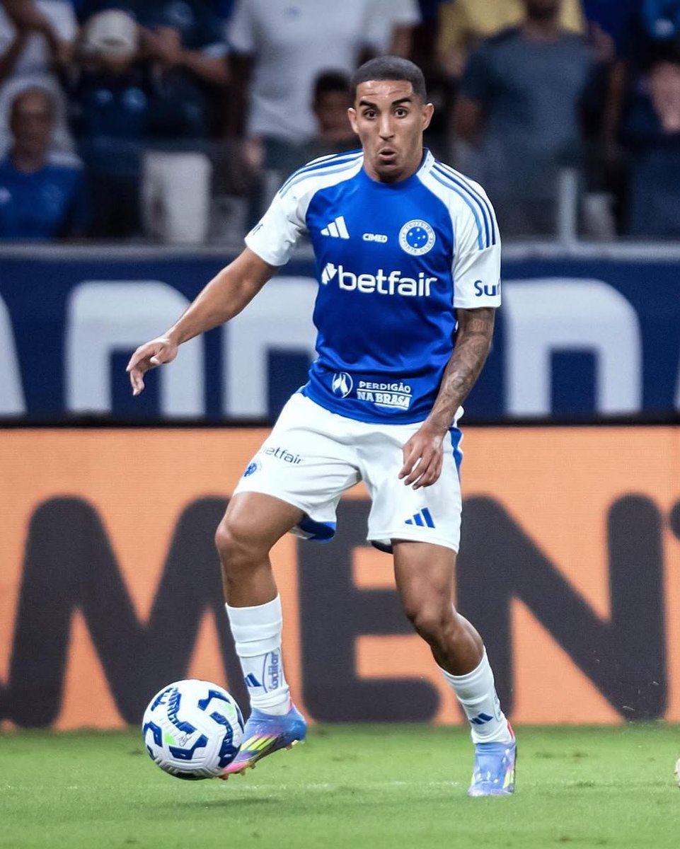 SofascoreBR's tweet image. Christian desde que virou titular do @Cruzeiro:
⚔️ 16 jogos (16 titular)
⚽️ 2 gols
🅰️ 2 assistências
🥅 2/2 grandes chances convertidas
🧠 3 grandes chances criadas
🔑 15 passes decisivos
✅ 81% acerto no passe
🦾 51 bolas recuperadas
🆚 21 desarmes
💯 Nota Sofascore 7.02
💪💪