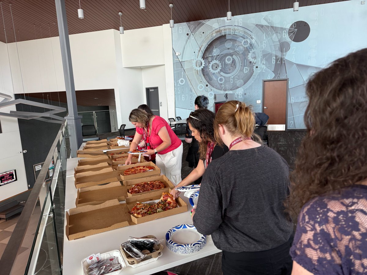 TheKJA's tweet image. Publishing pizza party last night, followed by a trip to High Alpine Brewery in Gunnison. @WesternGPCW
