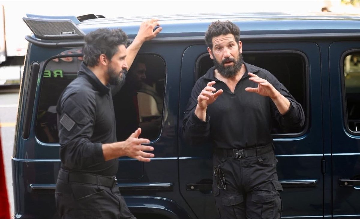 marvel_updat3s's tweet image. New look at Jon Bernthal on the set of ‘THE PUNISHER’ Special Presentation.