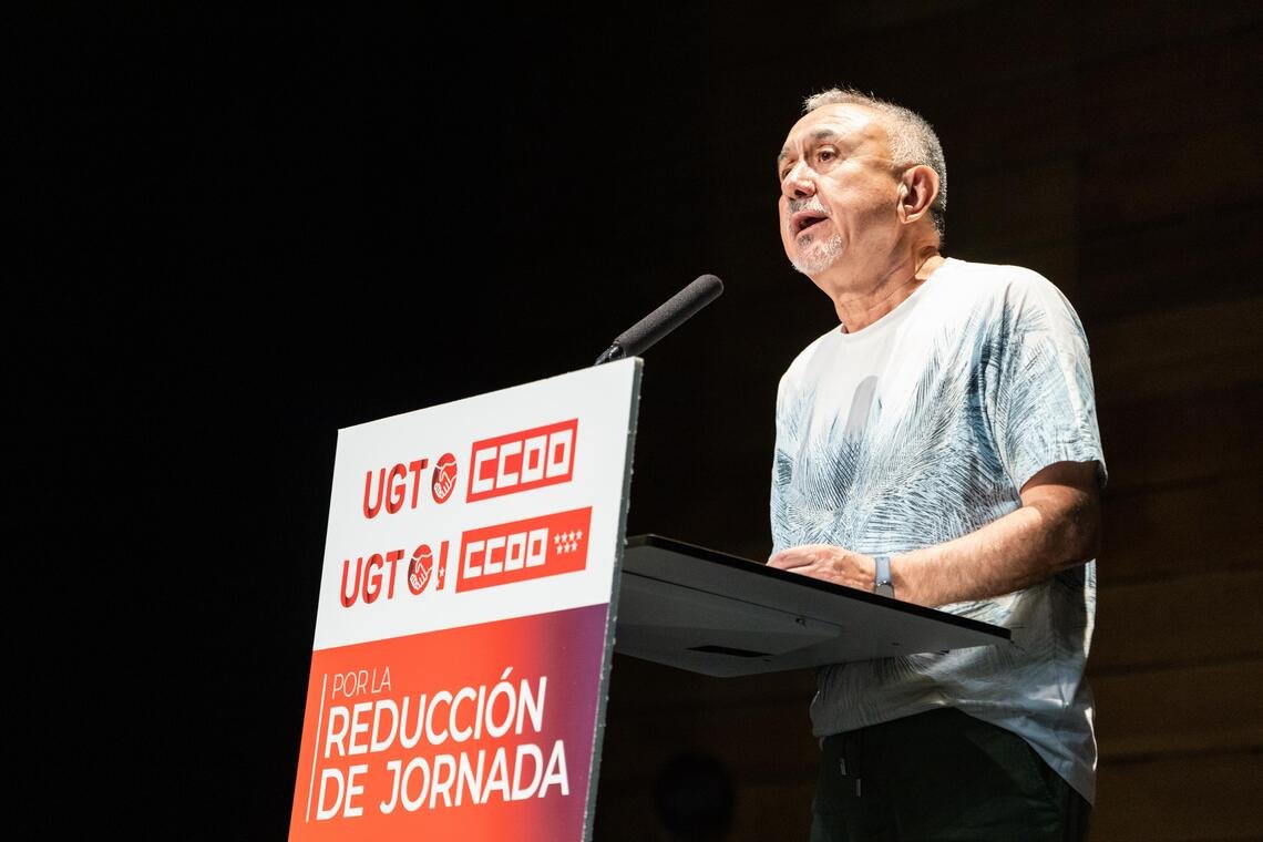 ✊ #UGT y #CCOO alzan la voz en una asamblea multitudinaria para reivindicar la reducción de la jornada laboral

🗣️ Pepe Álvarez (@sg_ugt) ha reivindicado la importancia de la reducción de la jornada laboral y la reanudación urgente de su tramitación

🔗 Léelo aquí