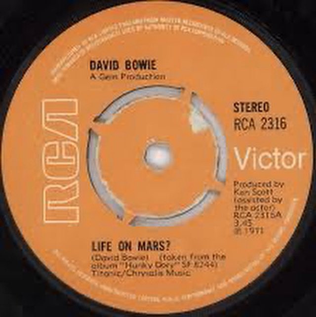 JCharlesLondon's tweet image. Join us for #Tuesday #vinyl hits from @DavidBowieReal and many others - listen anytime to the latest Vinyl Countdown show at media.blubrry.com/vinylcountdown… We’re also back on the radio @MarlowFM tomorrow at 9am and every weekday morning as well as 73 more stations. #vinylrecords…