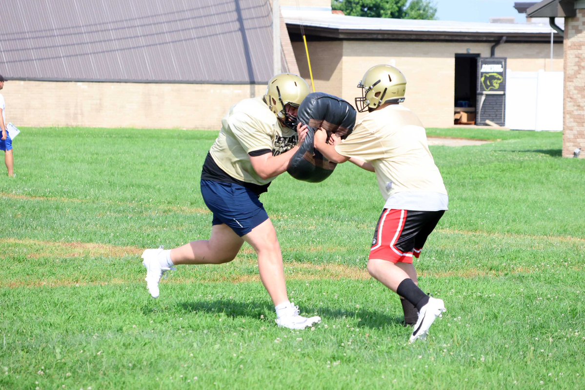 MikeThomasHCP's tweet image. Stopped in Camp Point this morning to see one of the powerhouses of Class 1A football, the Central Panthers.